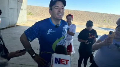 Corre Marco Bonilla 11 km con atletas de la UTCJ en el bordo del río Bravo
