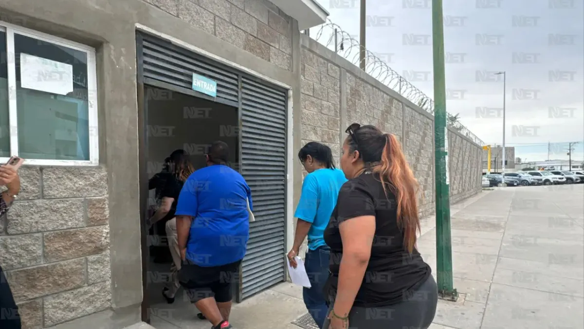 Familia de chofer lesionado acude a FGE para aclarar su situación legal