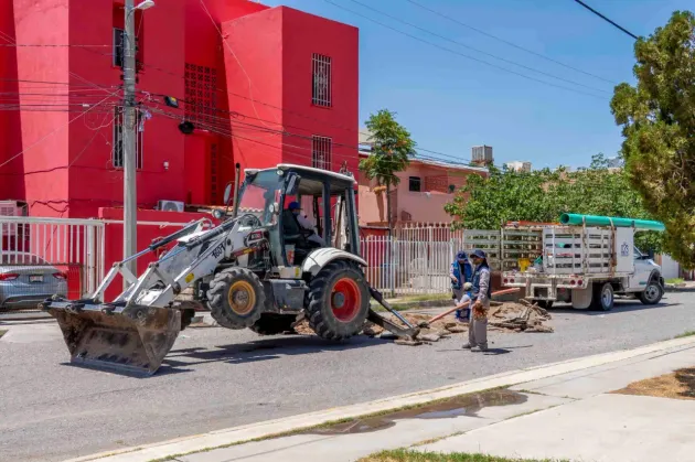Repara JMAS dos hundimientos en Fovissste Chamizal