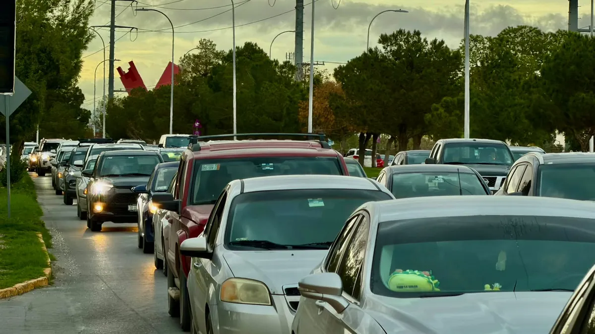 Cierran calles por carrera del 53 aniversario de la UACJ
