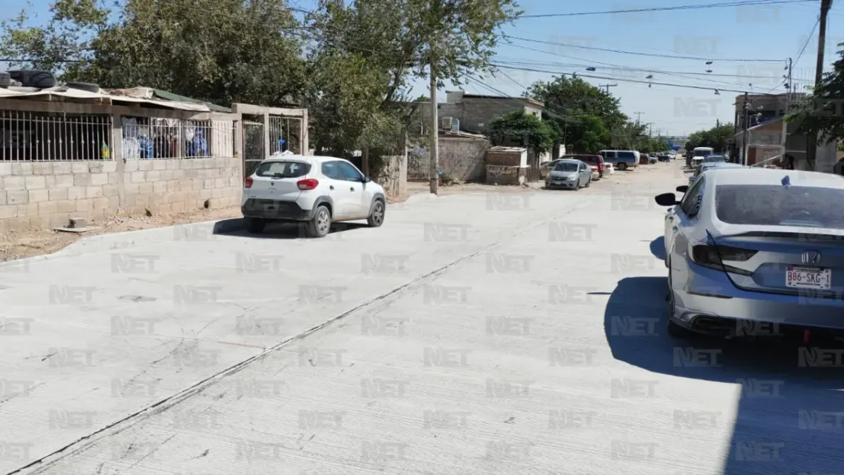 Pavimentan vialidad Rosendo Calle en colonia Héroes de la Revolución