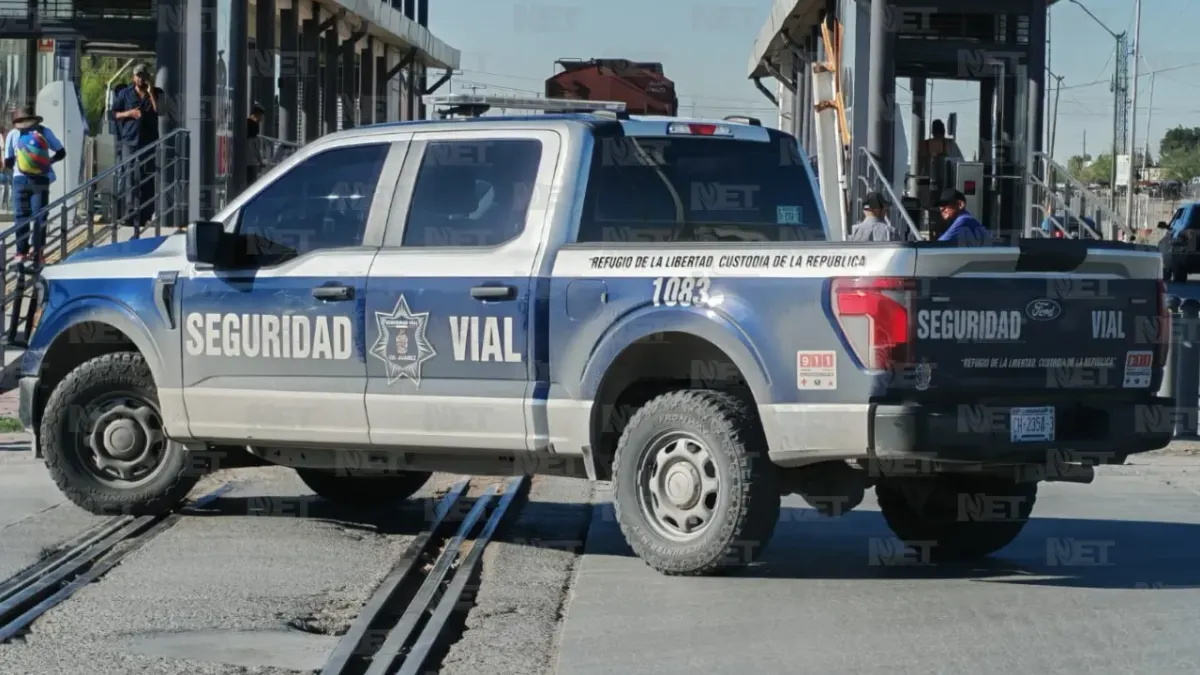 Motociclista repartidor resulta lesionado tras choque en eje vial Juan Gabriel