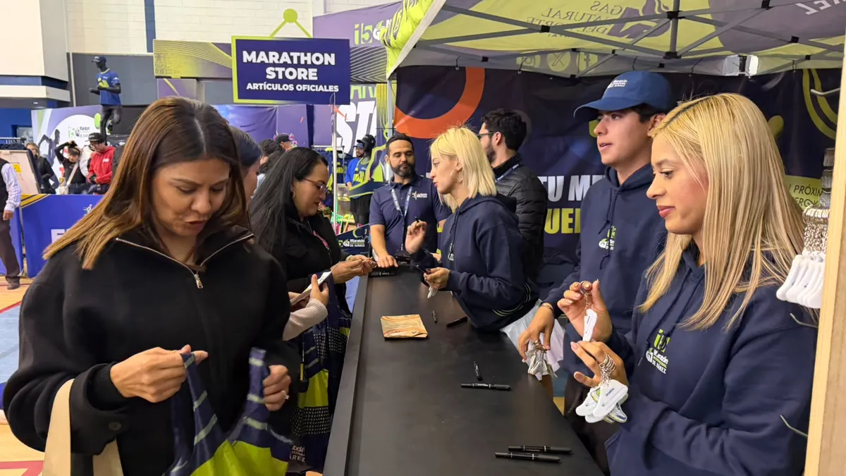 Corredores se reúnen en el Tec de Monterrey previo al Maratón de Juárez