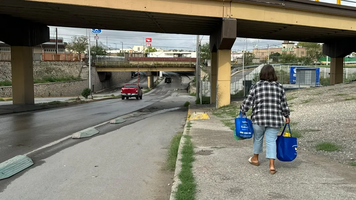 Permanecen abiertos pasos a desnivel hacia la Zona Centro tras lluvias