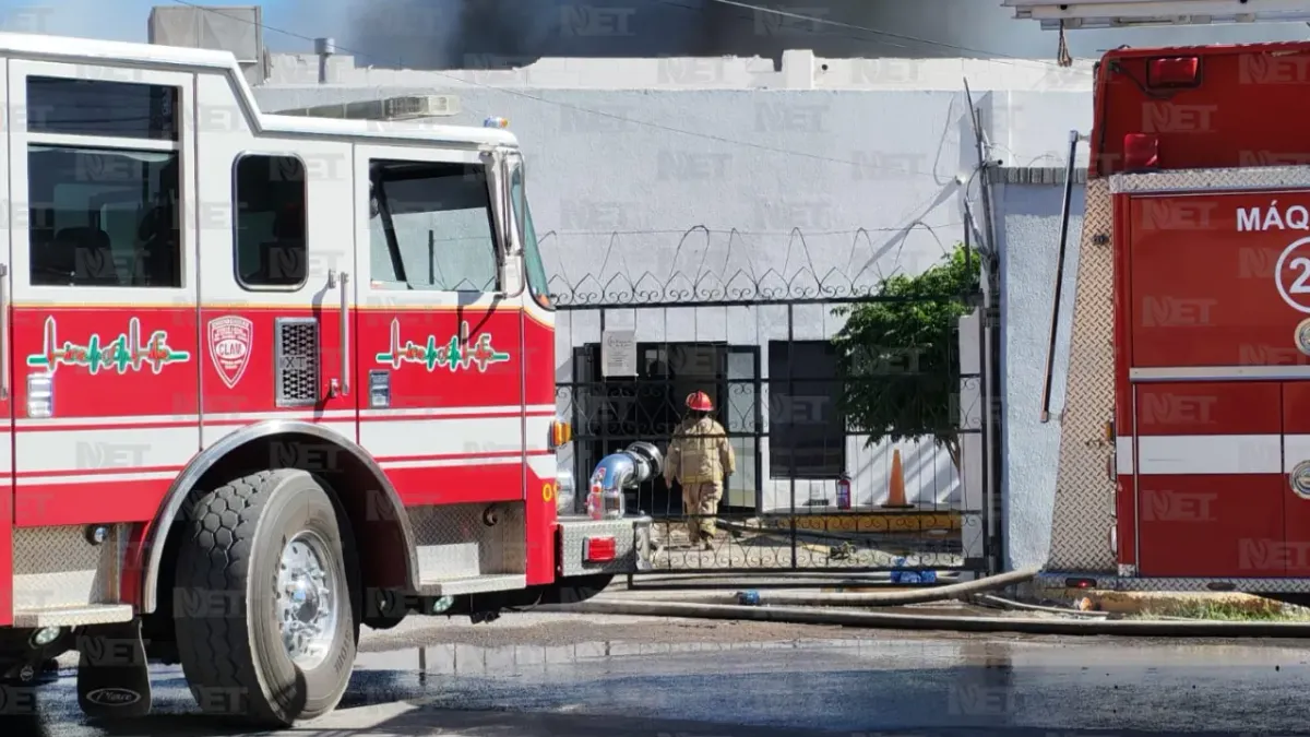 Reconoce alcalde labor de Bomberos tras incendio en maquiladora