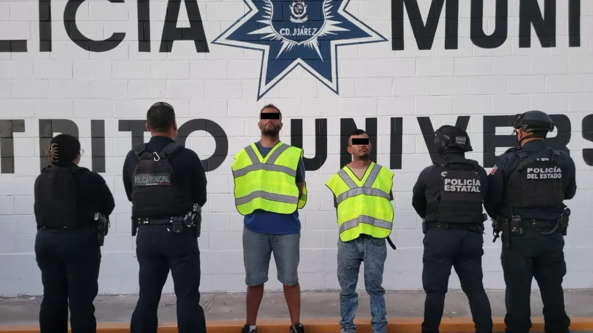 Detienen a dos tras persecución y choque múltiple con heridos en Gómez Morín