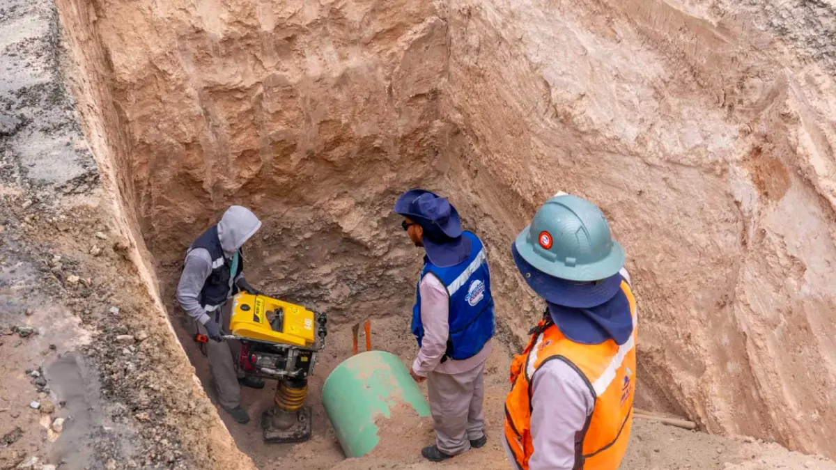 Inicia JMAS desvíos de drenaje para nuevo puente en Las Torres