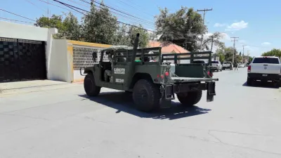 Fiscalía realiza cateo con excavaciones en la colonia Raúl García