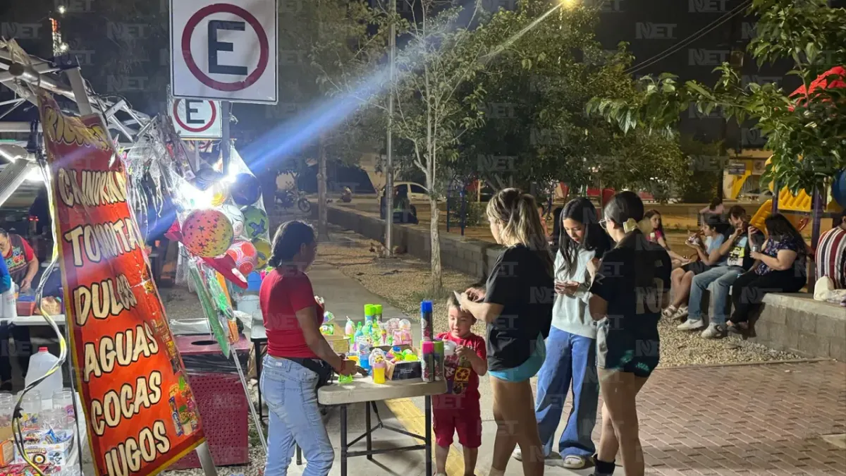 Disfrutan familias en el parque de La Chaveña