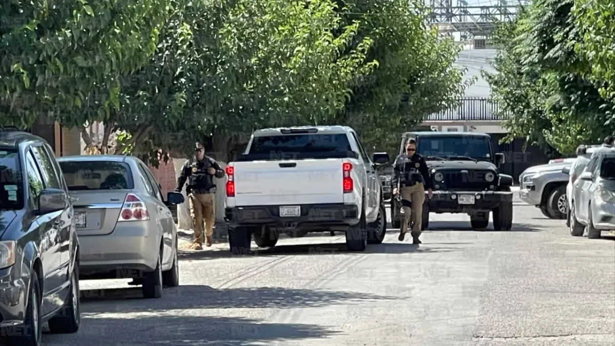 Dejan veladora y bebida en el lugar donde asesinaron a mujer en colonia El Colegio