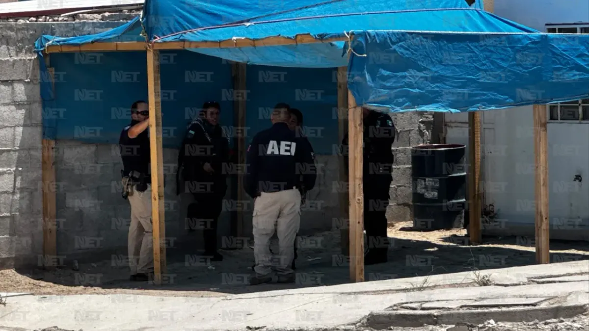 Dejan corona fúnebre con amenaza afuera de vivienda en Las Gladiolas