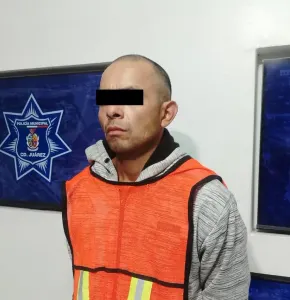 Detienen a hombre armado tras persecución en Samalayuca