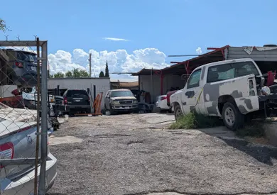 Hallan sin vida a trabajador en taller mecánico de la 'Jilotepec'