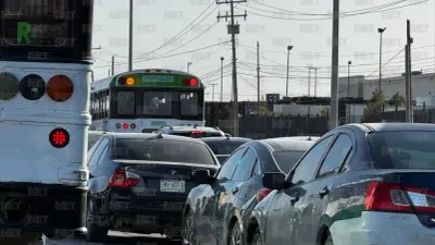 Pasan juarenses hasta 27 horas semanales en el tráfico; el alto costo del 'auto por persona'