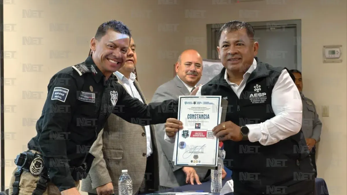 Entrega SSPE constancias a 114 empresas de seguridad privada