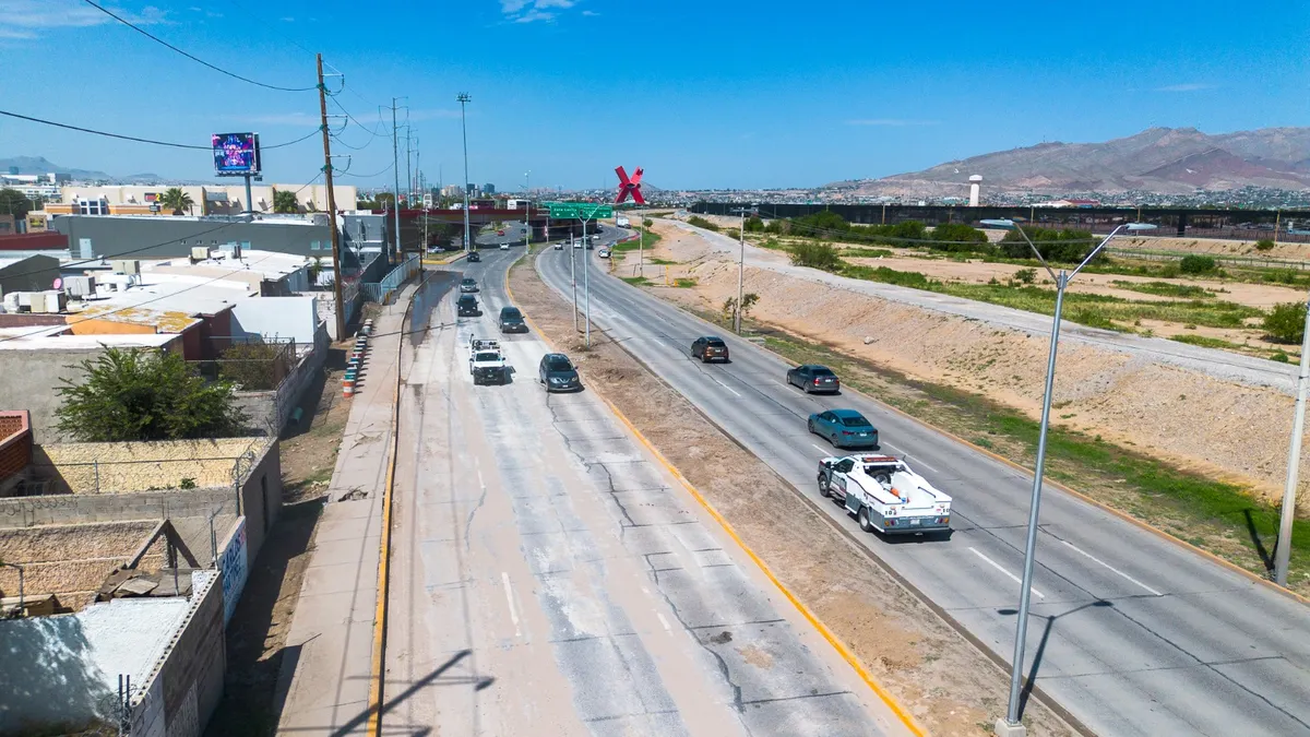 Reabren bulevar Juan Pablo II tras reparación de hundimiento en Juárez