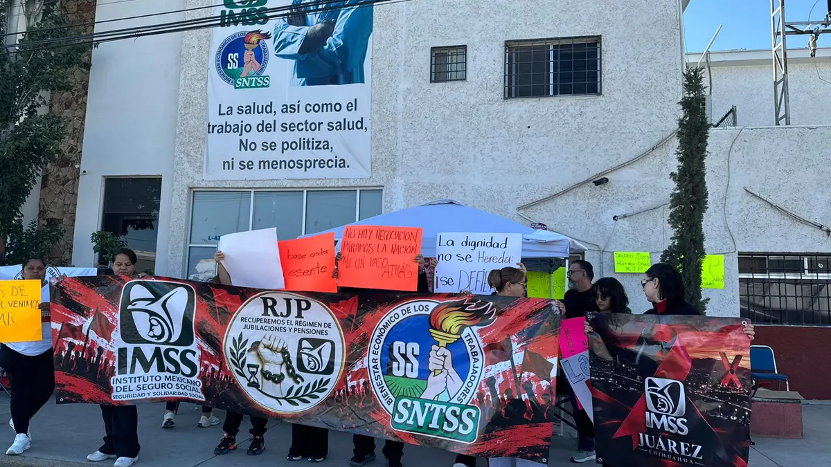 Trabajadores del IMSS en Juárez acumulan más de 50 horas de protesta