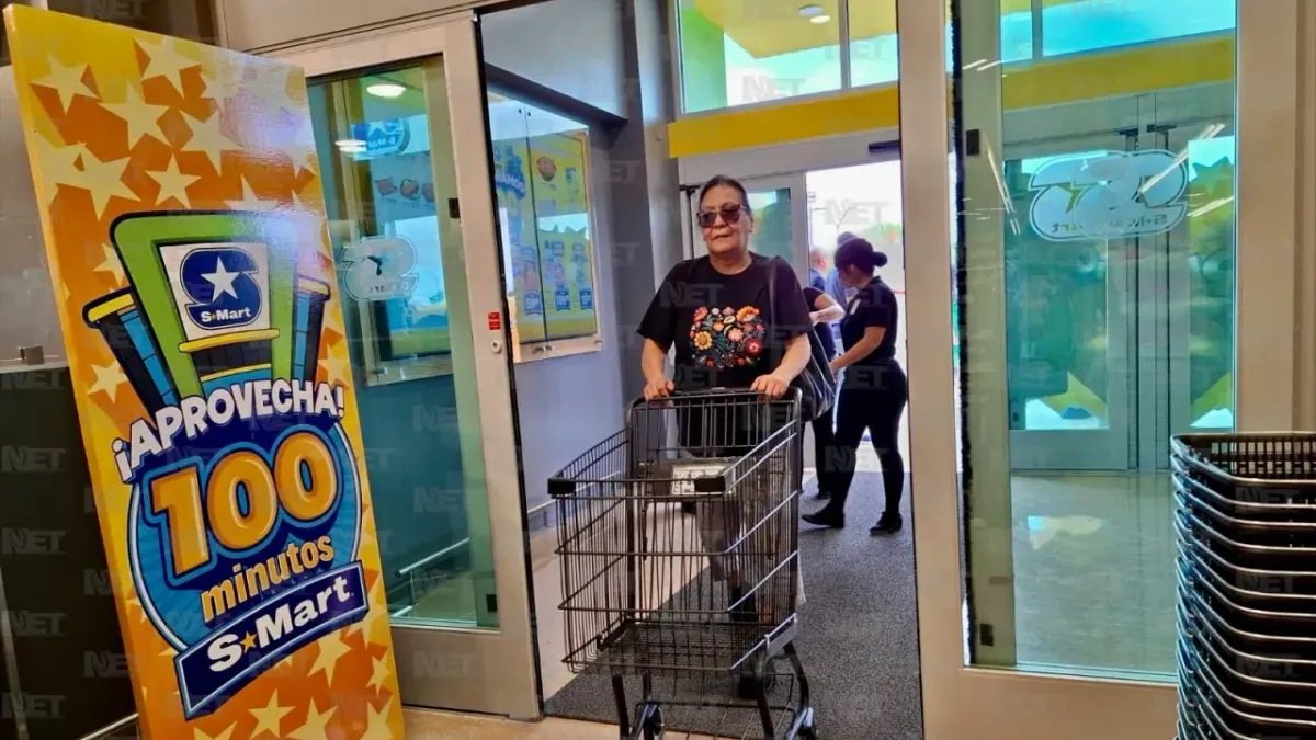 Recibe S-Mart Paseo Esmeralda a sus primeros clientes
