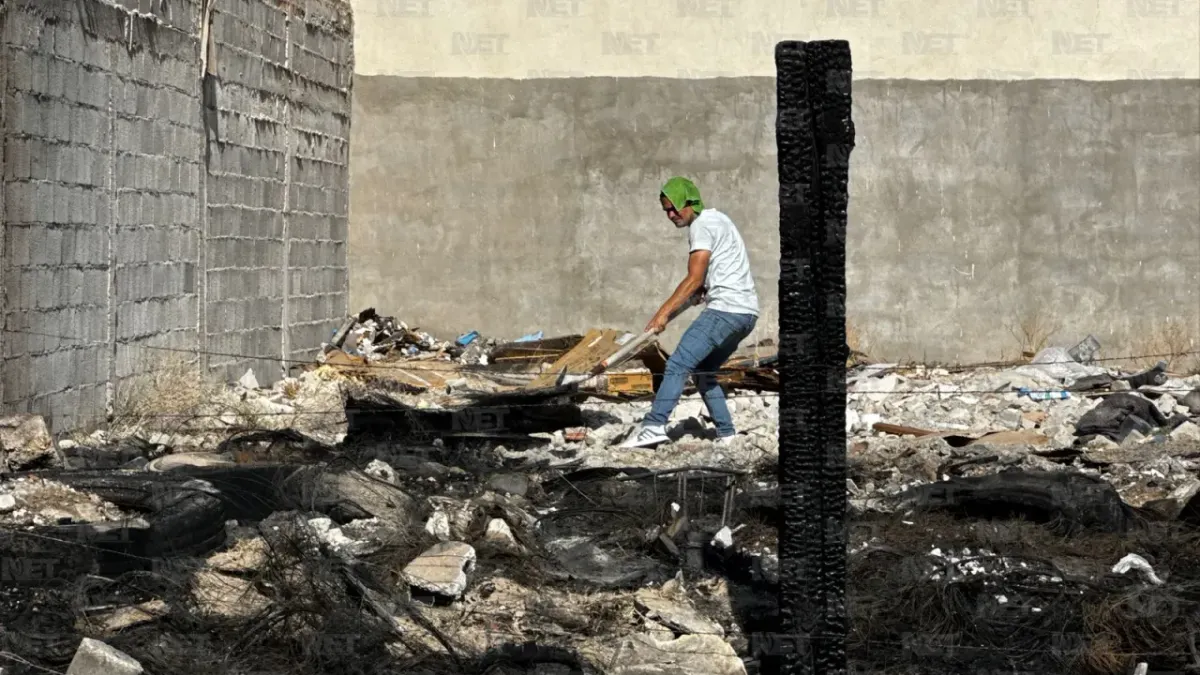 Vecinos controlan incendio en Salvárcar antes de llegada de Bomberos