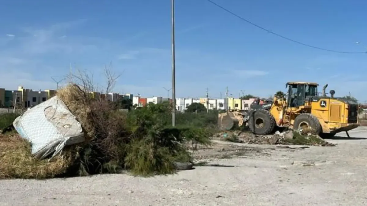 Retira Municipio más de mil toneladas de basura de diques en Villas del Sur