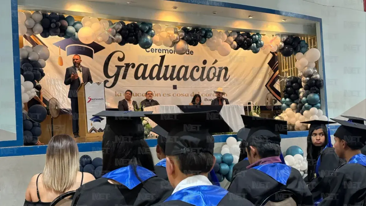 Celebra alcalde graduación de 85 jóvenes en programa 'Vamos por Ellos'