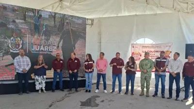 Encabeza alcalde jornada de 'Juárez Amanece Limpio' en Villas Residencial