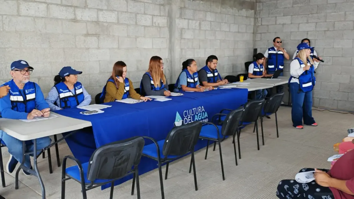 Entrega JMAS tinacos a mil 800 familias en Los Kilómetros
