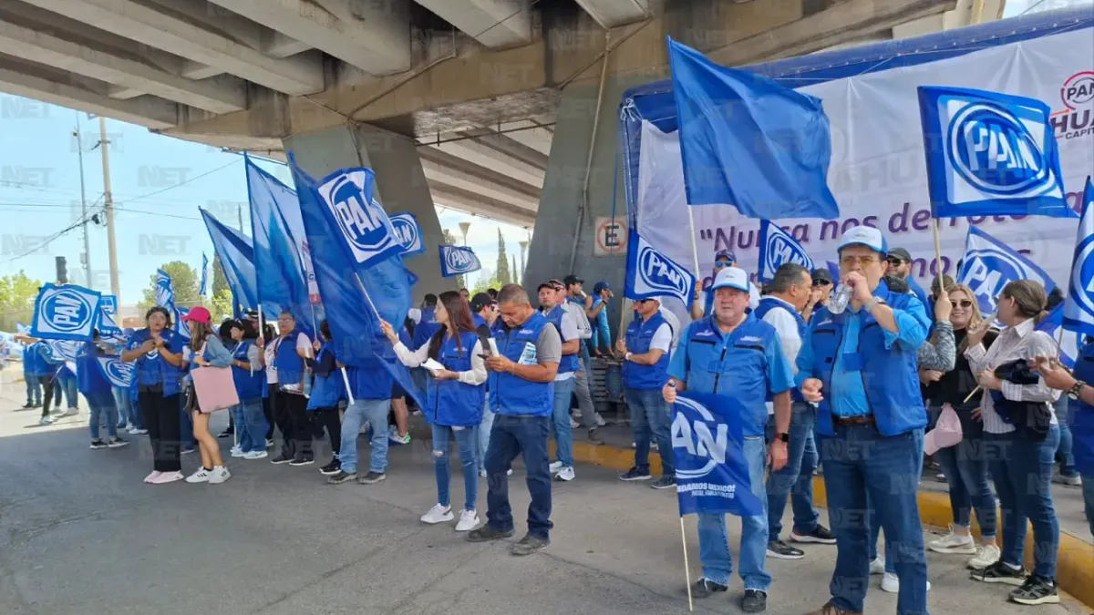 PAN sale a las calles de Chihuahua y despliega a cientos de simpatizantes