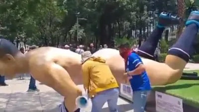 Vandaliza CNTE estructuras del Mundial 2026 durante protesta en CDMX