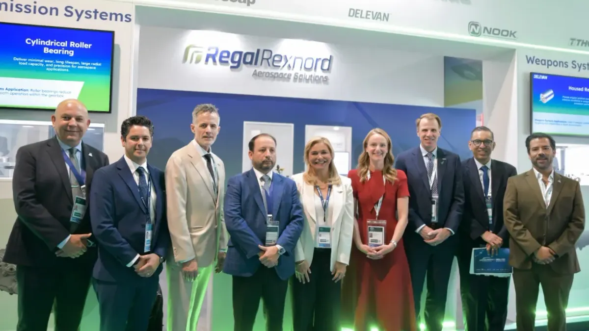 Se reúne Maru Campos con directivos de Regal Rexnord en feria aeroespacial