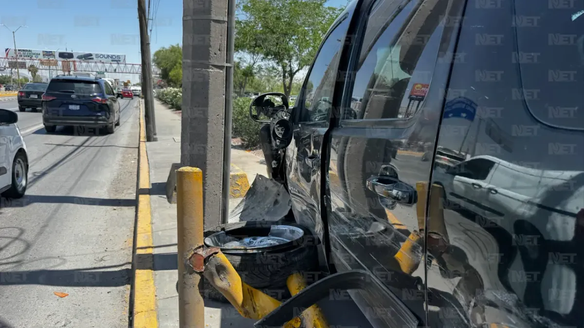 Choque entre Suburban y pickup deja una mujer lesionada en la Tecnológico