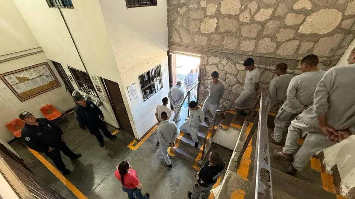 Revisan más de 600 internos en penales de Guachochi y Parral