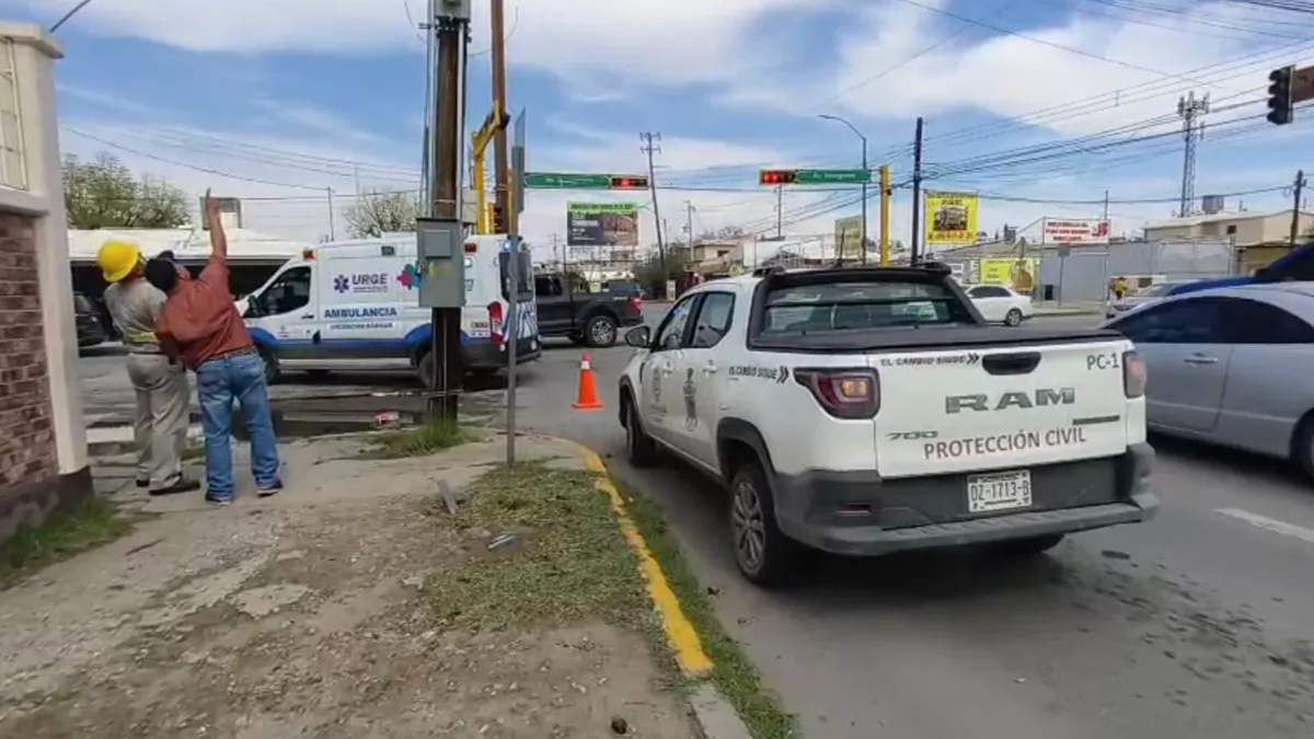 Sufre descarga eléctrica trabajador de Alumbrado Público en colonia El Colegio