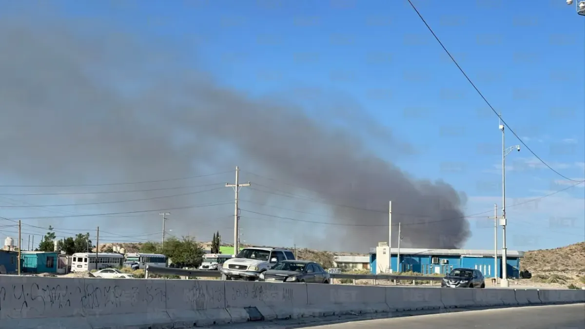 Deja incendio olor a plástico quemado en varias colonias; humo llega a El Paso