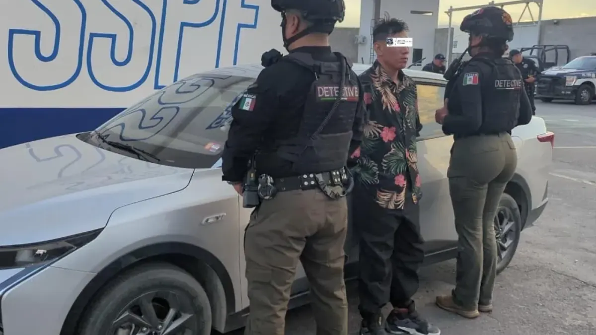 Detienen a hombre con droga en auto ligado a homicidio
