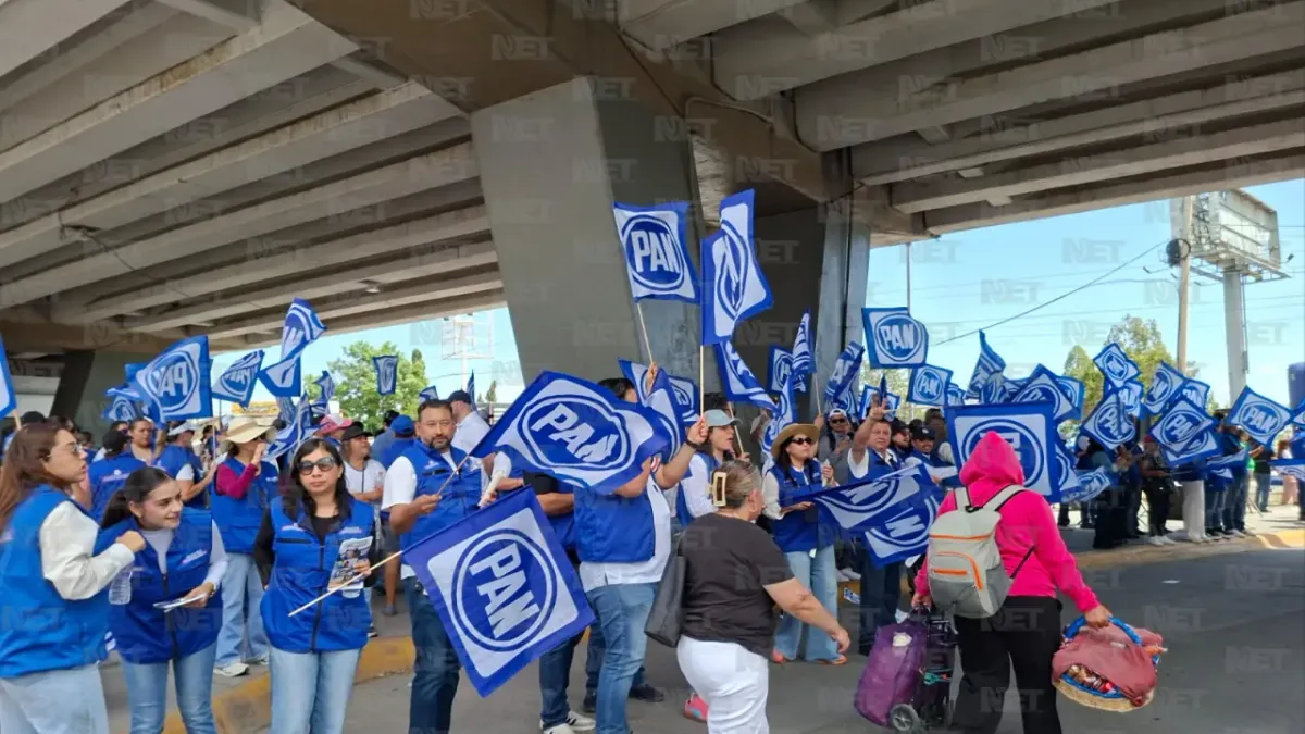 PAN sale a las calles de Chihuahua y despliega a cientos de simpatizantes