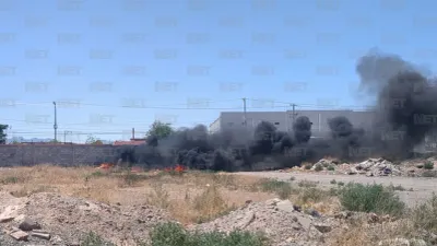 Moviliza Bomberos incendio en Waterfill y otro en Salvárcar