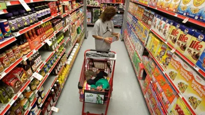 ¿Vas al súper con hambre? Podrías terminar gastando más de lo planeado