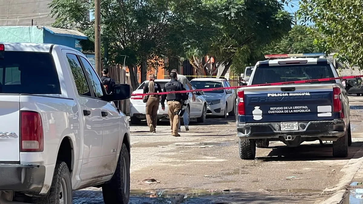 Hombre con heridas de arma blanca busca ayuda en tienda de Juárez