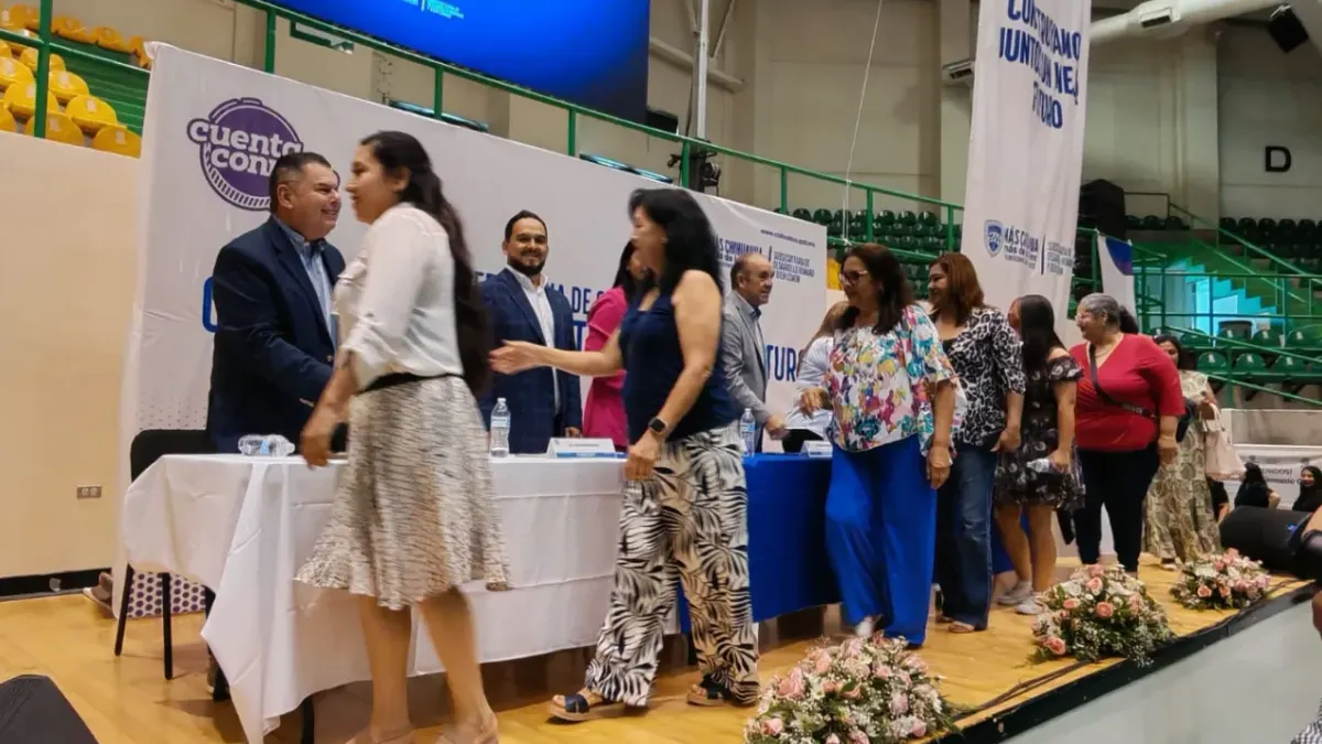 Gobierno del Estado realiza graduación en Centros Comunitarios