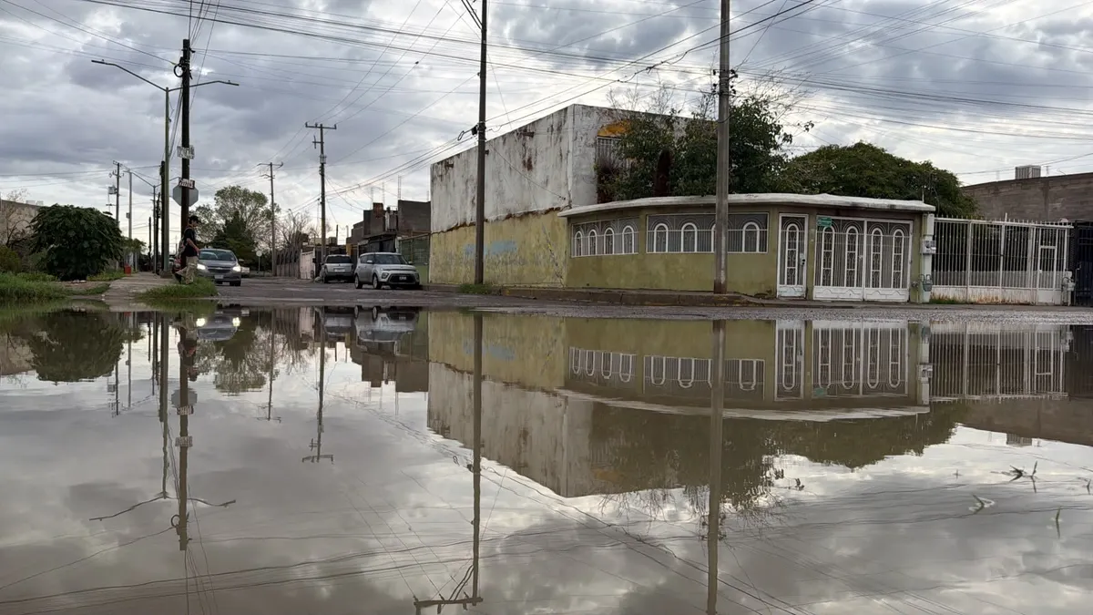 Atiende Protección Civil 17 servicios por inundaciones y autos varados tras lluvia