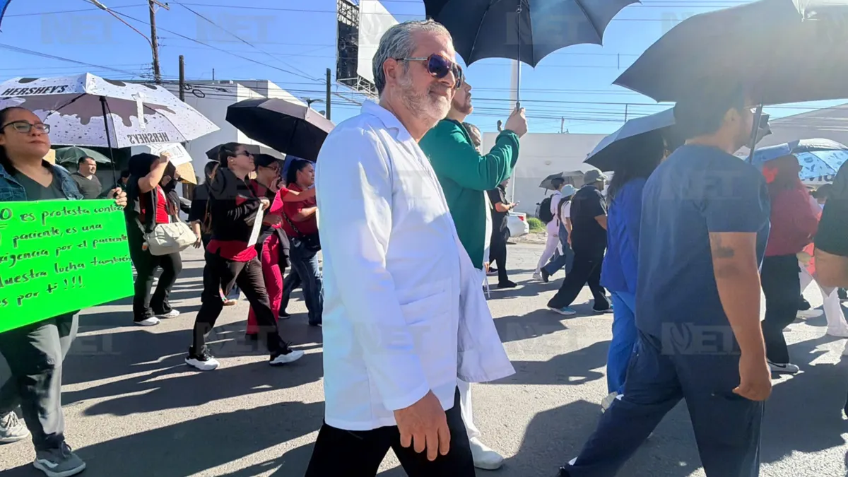 Trabajadores del IMSS 2 se manifiestan en avenida Vicente Guerrero