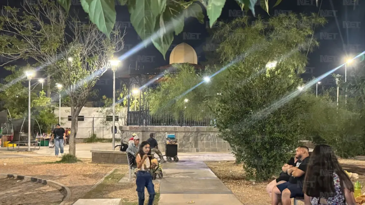 Disfrutan familias en el parque de La Chaveña