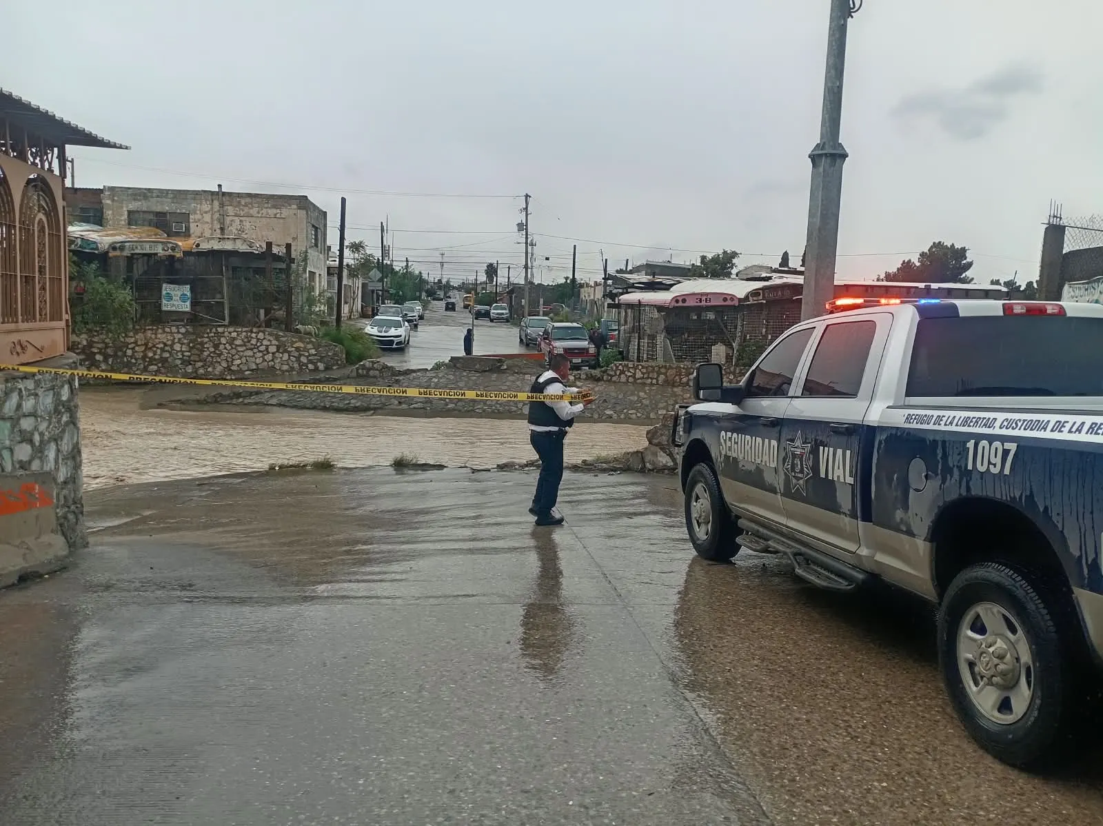 General Ramon Bernardo Cierran vialidades en Juárez por encharcamientos