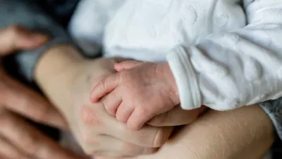 Invita Registro Civil a registrar recién nacidos en módulos hospitalarios