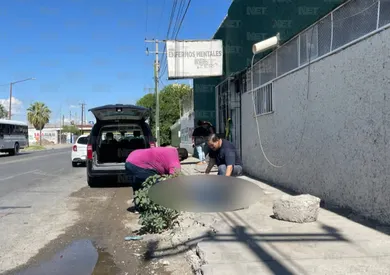 Fallece hombre de 63 años en cruce de Insurgentes y Constitución