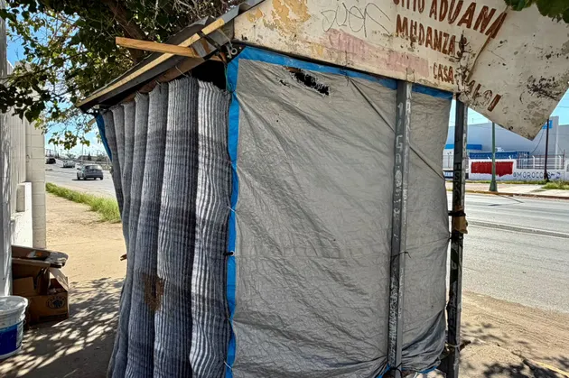Ayuda a esta pareja de abuelitos que vive en la calle en Juárez