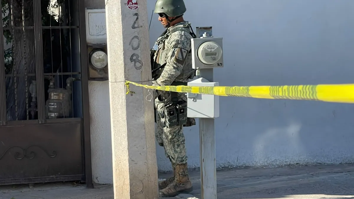 Operativo por artefacto sospechoso lleva casi 15 horas en Praderas de los Álamos