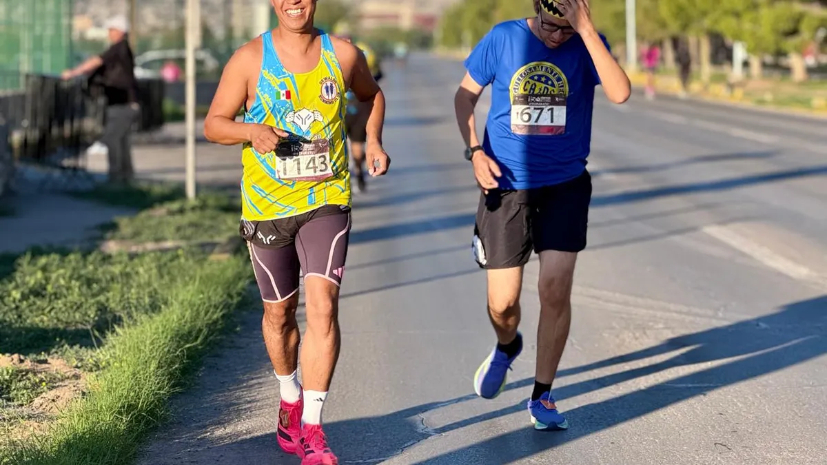 Celebran 20 aniversario de la carrera pedestre Kilo y Caro Herrera