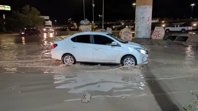 Amanece Juárez con calles inundadas; lluvias continuarán durante el día